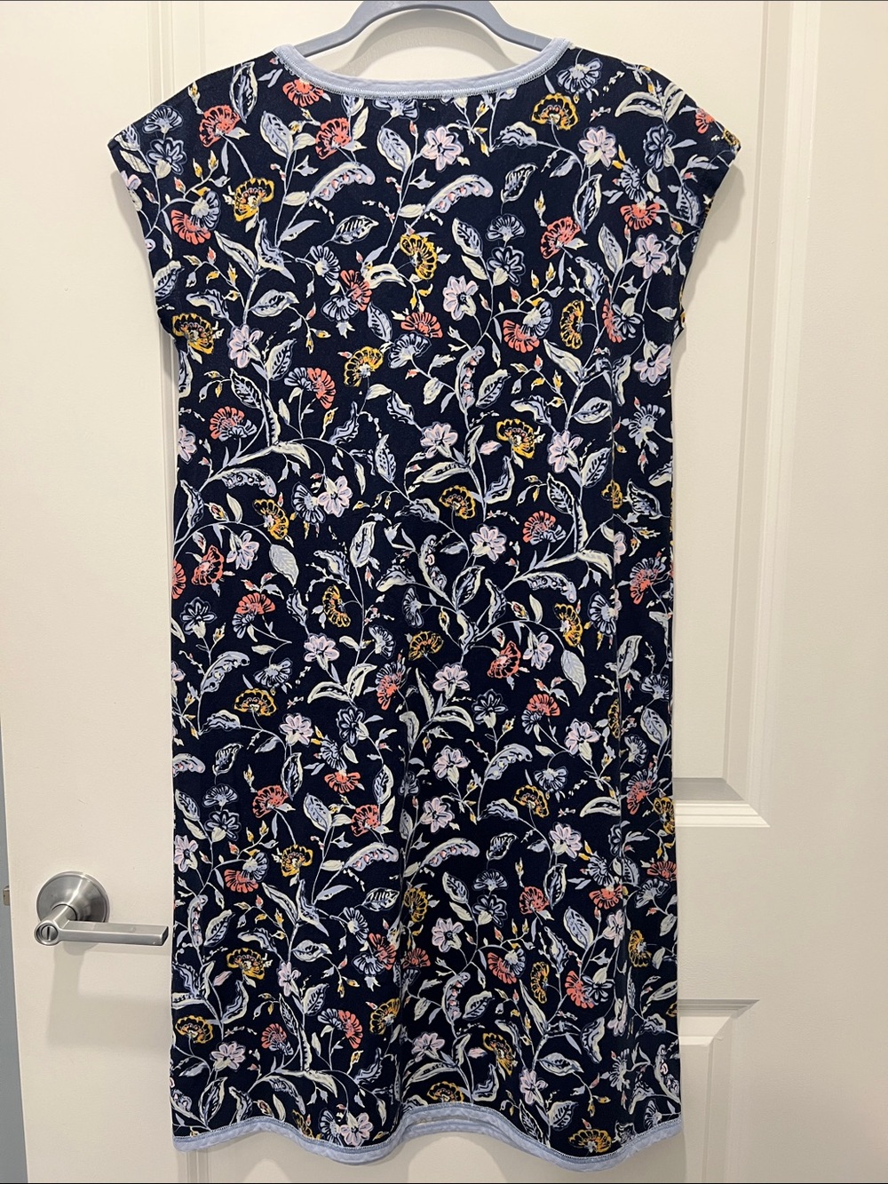 Garnet Hill Asian Wrap Cotton Nightgown Cap Sleeve Size Small. Navy floral. - Picture 2 of 10